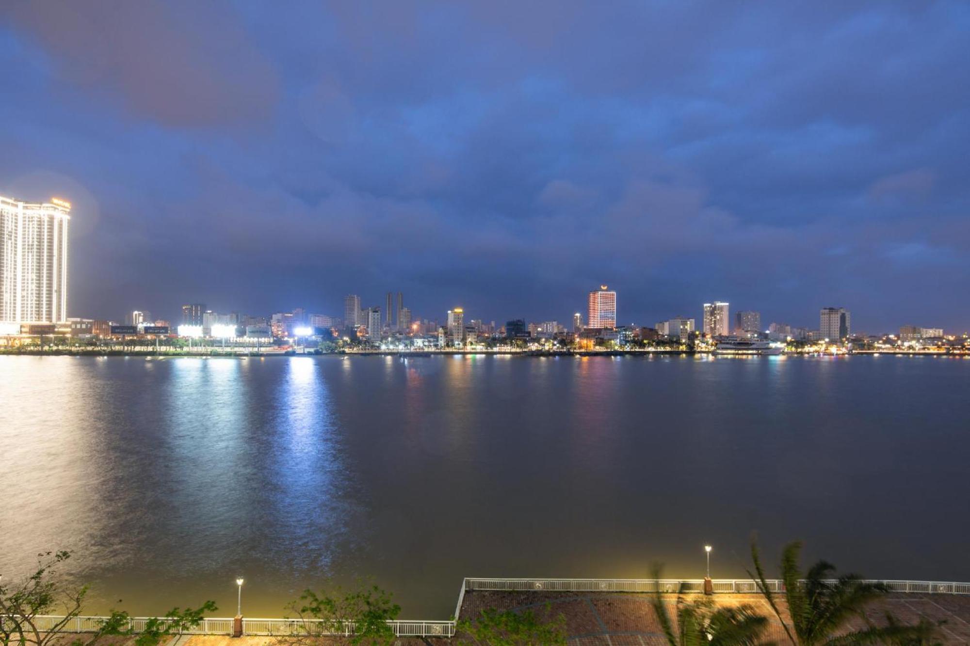 Hoang Linh Riverside Hotel Danang Zewnętrze zdjęcie
